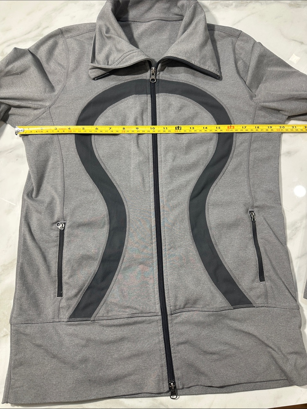 LULULEMON In Stride Women's Gray Full-Zip Athletic Jacket Sweatshirt Size 10 - Picture 8 of 8